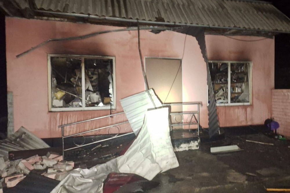 Ворог обстрілював Нікополь і Синельниківщину вночі: є поранені і руйнування 2 Ворог обстрілював Нікополь і Синельниківщину вночі: є поранені і руйнування