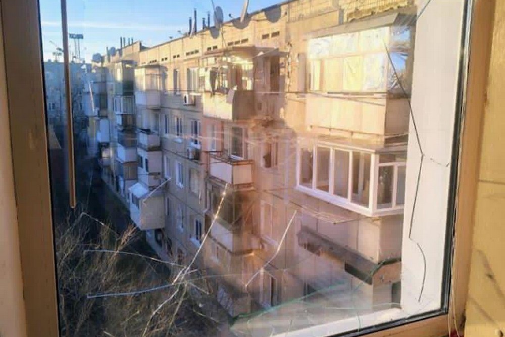 Понад 70 ударів по Нікопольщині, жертви на Синельниківщині, атака на АЗС у Криворізькому районі – терор на Дніпропетровщині триває (фото)