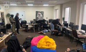 у Дніпрі припинено діяльність шахрайських кол центрів (фото) 3