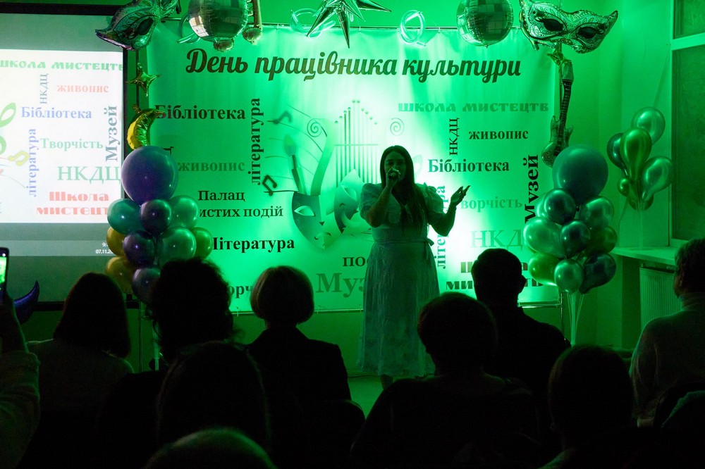 у Нікополі 8