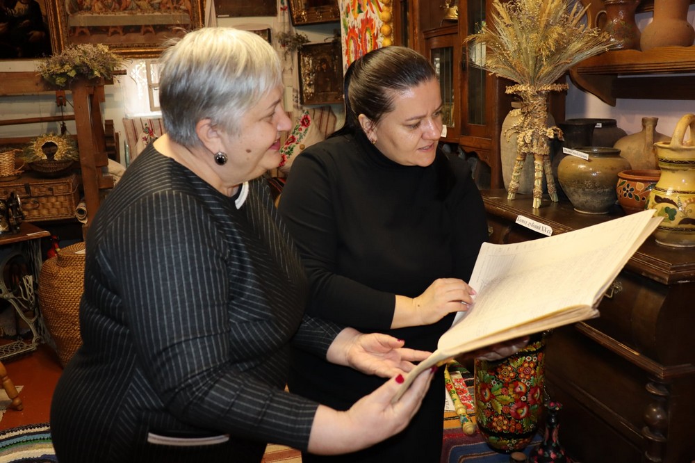 у музеї Покрова 4 у музеї Покрова 4