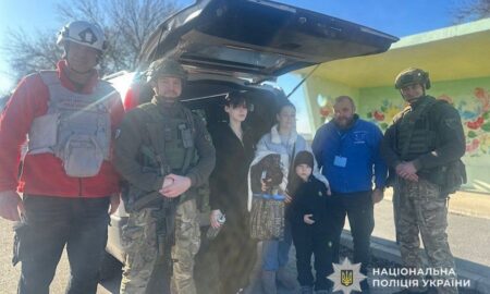 з небезпечного району Нікополя