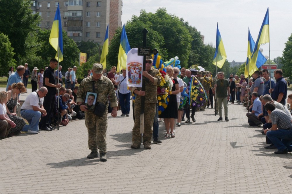 Нікопольська зенітна ракетна бригада сьогодні згадує двох побратимів
