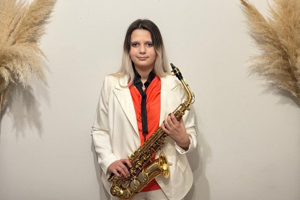 У Нікополі вітають чотирьох юних музиканток з перемогами у конкурсах міжнародного та всеукраїнського рівнів (фото)