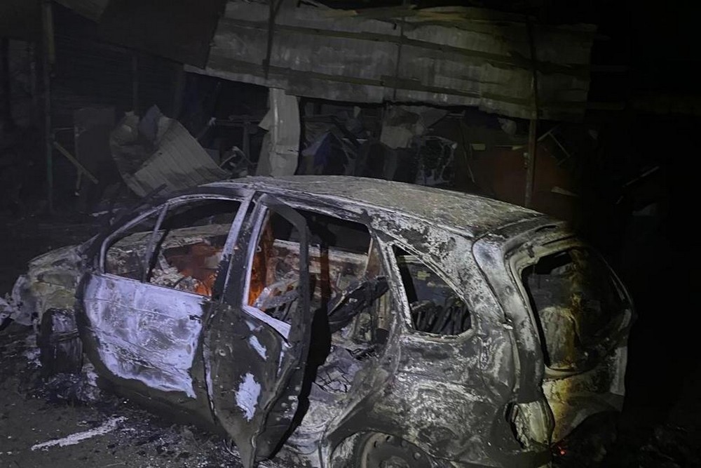 У Нікополі поранені люди внаслідок атаки на магазин і торгівельний кіоск, завдано удару по АЗС, згоріли автомобілі на Синельниківщині – поліція 1 У Нікополі поранені люди, внаслідок атаки на магазин і торгівельний кіоск, завдано удару по АЗС, згоріли автомобілі – поліція