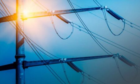 Ситуація зі світлом на Дніпропетровщині складна: до 5 черг у графіках і аварійні вимкнення