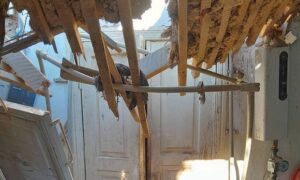 У Нікополі ворог цілив по навчальному закладу і багатоповерхівкам – поранив жінку, на Синельниківщині постраждала пенсіонерка (фото)