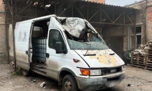 У Нікополі побито магазин і автівки, на Синельниківщині двоє поранених – поліція про наслідки ворожих атак за добу