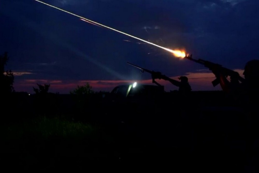 Ворог атакував Нікополь і Синельниківщину, є поранена, сталася пожежа – як пройшла ніч 30 грудня на Дніпропетровщині 1 Ворог атакував Нікополь і Синельниківщину, є поранена, сталася пожежа – як пройшла ніч 30 грудня на Дніпропетровщині