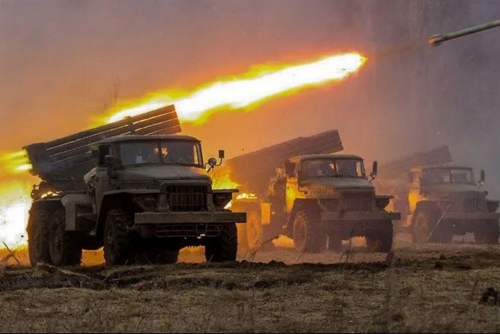 Нікопольщина під «Градами», ворог масовано атакував область БпЛА, є поранені і затримуються приміські потяги 1 Нікопольщина під «Градами», ворог масовано атакував область БпЛА, є поранені і затримуються приміські потяги