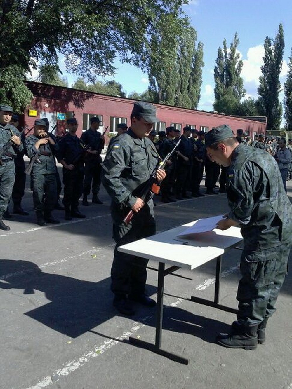 Вбиті росією. Захисник з Нікополя Роман Ганевич помер 22 грудня 2014 року. Тож сьогодні річниця його смерті, і ми вшановуємо пам’ять Героя!