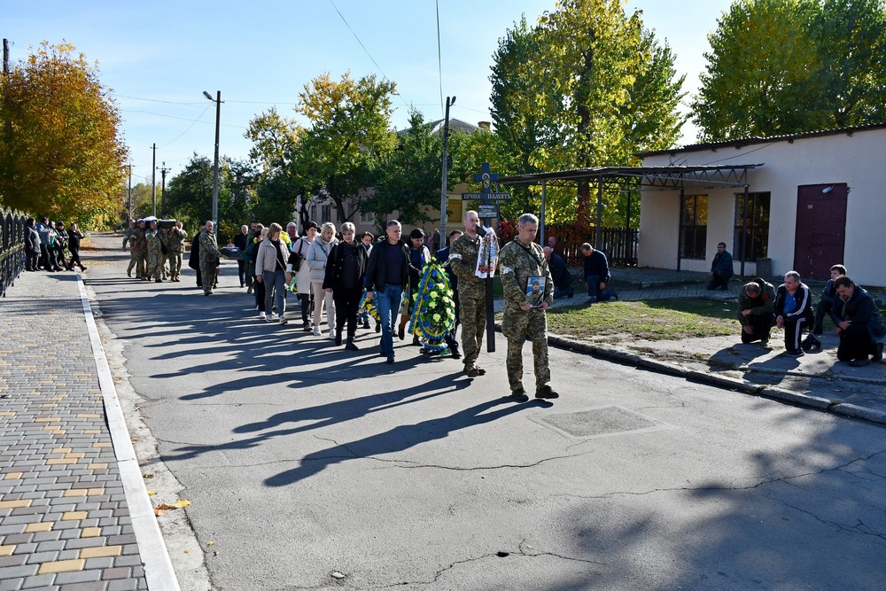 Вбиті росією мешканці Нікопольщини. Захисник з Нікополя Сергій Борисевич 4 грудня відзначав би 52-річчя, але йому назавжди 49. І сьогодні ми вшановуємо пам’ять Героя! Вбиті росією мешканці Нікопольщини. Захисник з Нікополя Сергій Борисевич 4 грудня відзначав би 52-річчя, але йому назавжди 49. І сьогодні ми вшановуємо пам’ять Героя!
