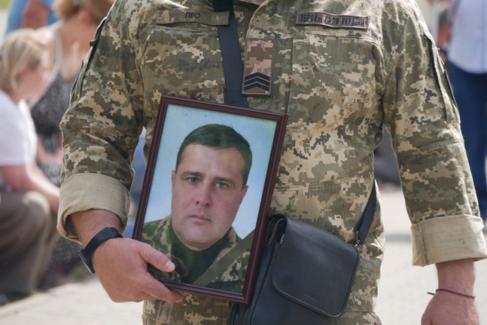 Нікопольська зенітна ракетна бригада сьогодні згадує двох побратимів