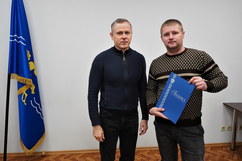 У Нікополі волонтерам вручили Подяки з нагоди свята (фото)