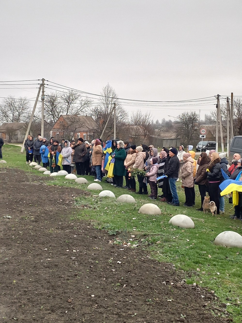 На Нікопольщині сьогодні провели в останню путь Захисника (фото)