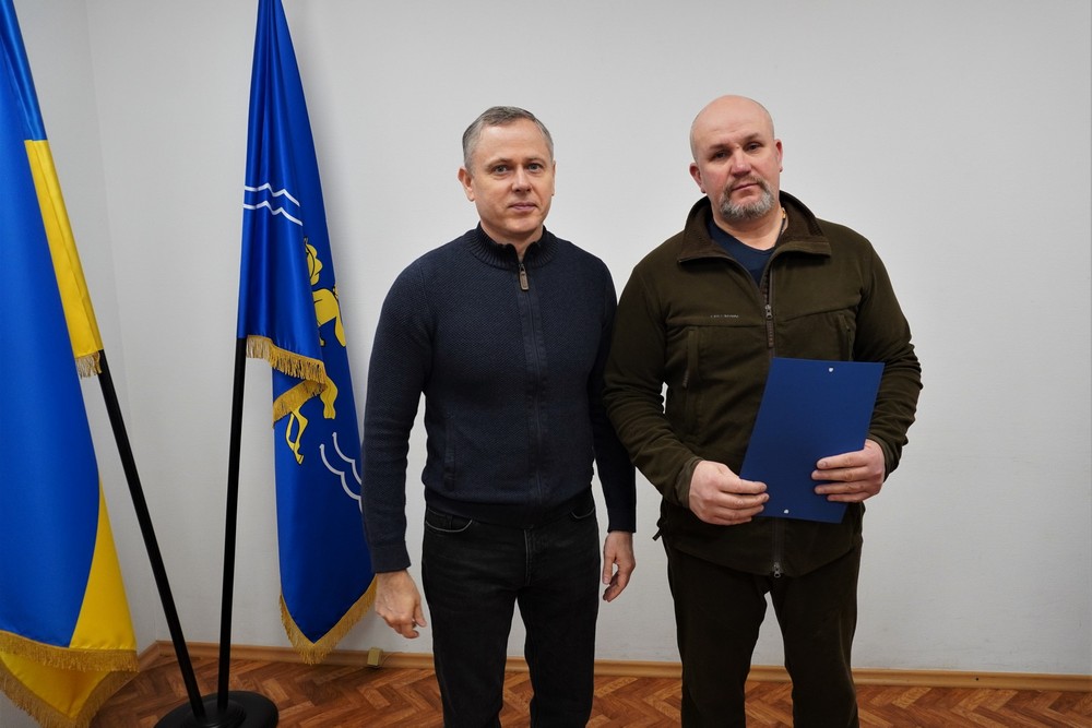 У Нікополі волонтерам вручили Подяки з нагоди свята (фото)