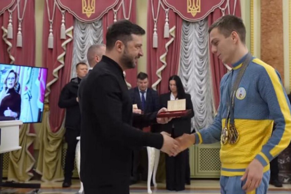 Зеленський нагородив спортсмена з Марганця, який виборов золото на Дефлімпійських Іграх
