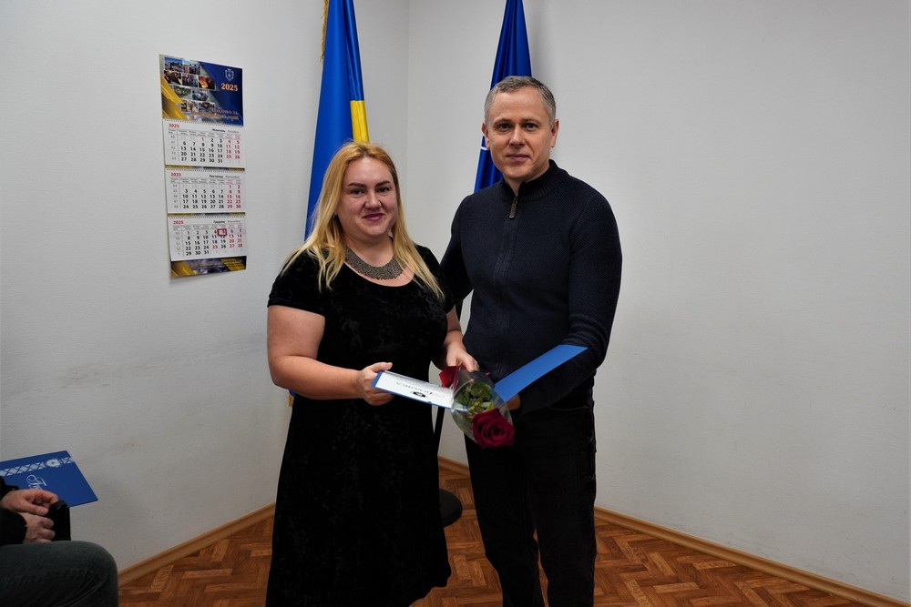 У Нікополі волонтерам вручили Подяки з нагоди свята (фото)