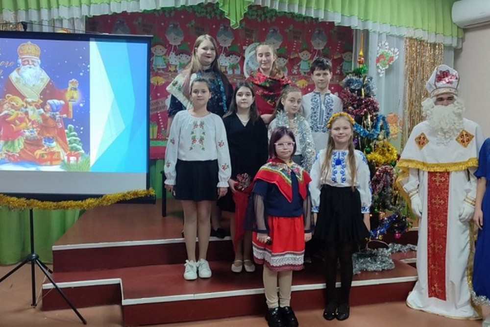 У Покрові відкрили майстерню святого Миколая: фото У Покрові відкрили майстерню святого Миколая: фото