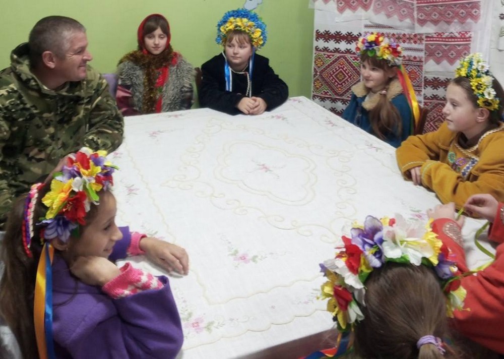 Великий благодійний збір, флешмоби, виставки, змагання: як у Покрові відзначили день ЗСУ