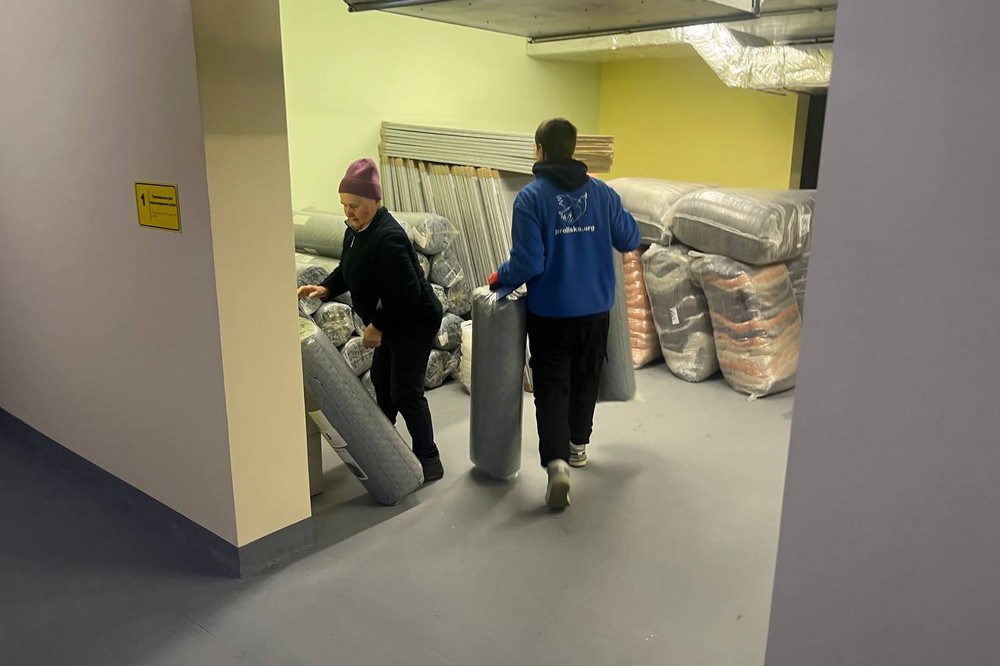 Укриття у Покрові і Шолоховому допомагає облаштовувати «Проліска» (фото) Укриття у Покрові і Шолоховому допомагає облаштовувати «Проліска» (фото)