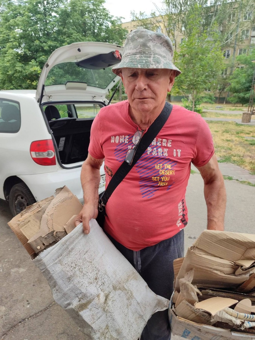 Незламні нікопольці перетворили сміття на 100 000 грн для ЗСУ – подробиці (фото, відео) Незламні нікопольці перетворили сміття на 100 000 грн для ЗСУ – подробиці (фото, відео)