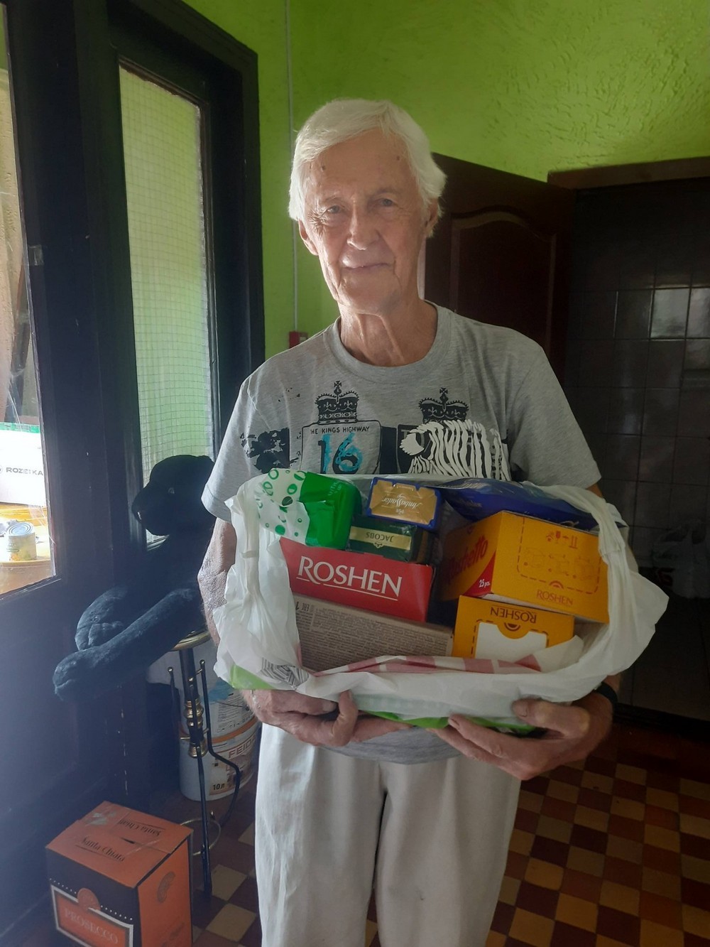 Незламні нікопольці перетворили сміття на 100 000 грн для ЗСУ – подробиці (фото, відео) Незламні нікопольці перетворили сміття на 100 000 грн для ЗСУ – подробиці (фото, відео)