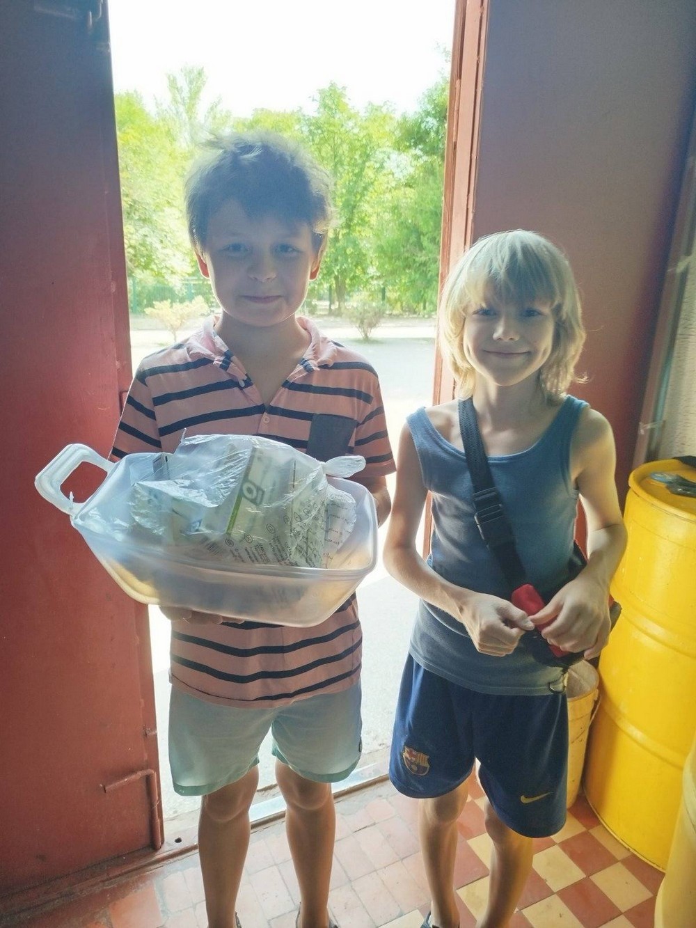 Незламні нікопольці перетворили сміття на 100 000 грн для ЗСУ – подробиці (фото, відео) Незламні нікопольці перетворили сміття на 100 000 грн для ЗСУ – подробиці (фото, відео)