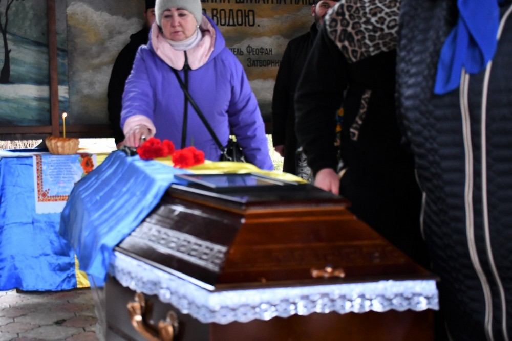 У Нікополі провели в останню путь Захисника: фото У Нікополі провели в останню путь Захисника: фото