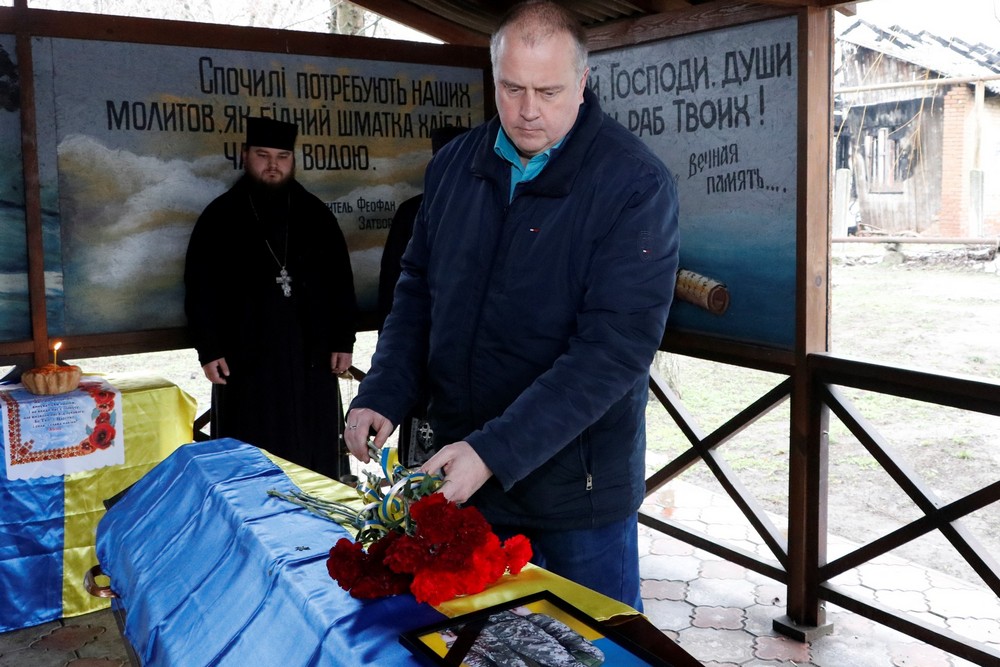 Нікополь сьогодні провів в останню путь Захисника: фото Нікополь сьогодні провів в останню путь Захисника: фото