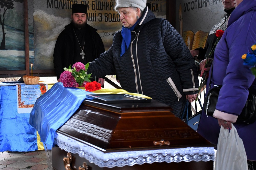 У Нікополі провели в останню путь Захисника: фото У Нікополі провели в останню путь Захисника: фото