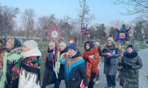 На Різдво у Покрові 25 грудня провели традиційну ходу з унікальними автентичними атрибутами (фото)