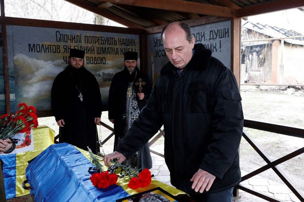 Нікополь сьогодні провів в останню путь Захисника: фото Нікополь сьогодні провів в останню путь Захисника: фото