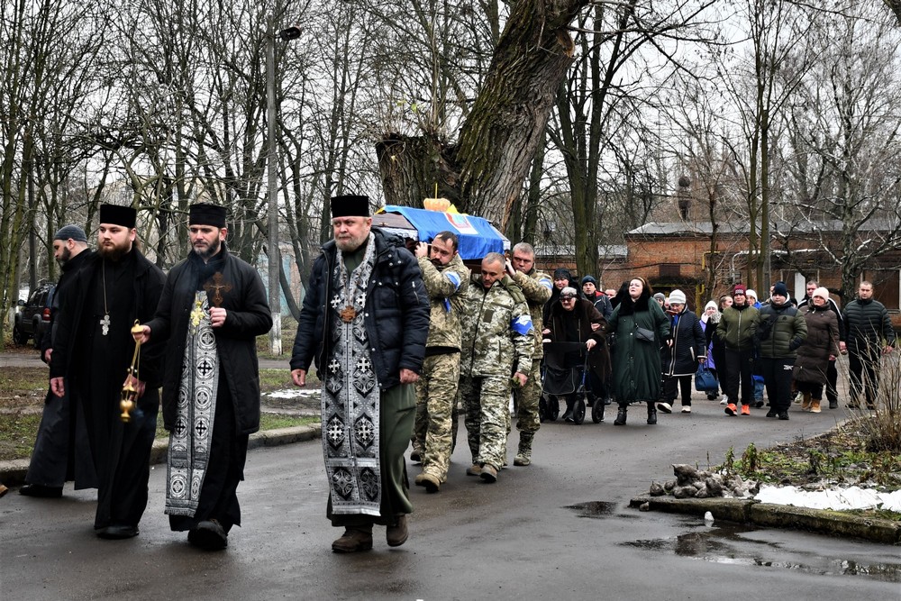 У Нікополі провели в останню путь Захисника: фото У Нікополі провели в останню путь Захисника: фото