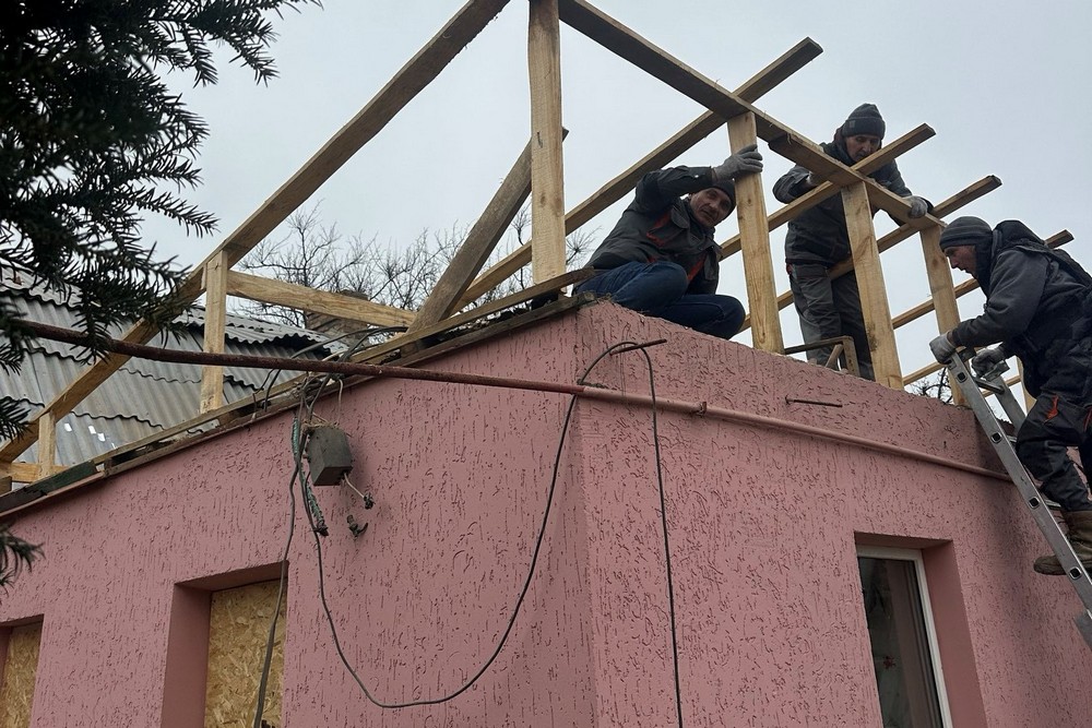 У Нікополі усувають наслідки обстрілів, встановлюють габіони, прибирали сніг, обрізають гілки та зносять аварійні дерева: про роботу комунальників на цьому тижні (фото) У Нікополі усувають наслідки обстрілів, встановлюють габіони, прибирали сніг, обрізають гілки та зносять аварійні дерева: про роботу комунальників на цьому тижні (фото)