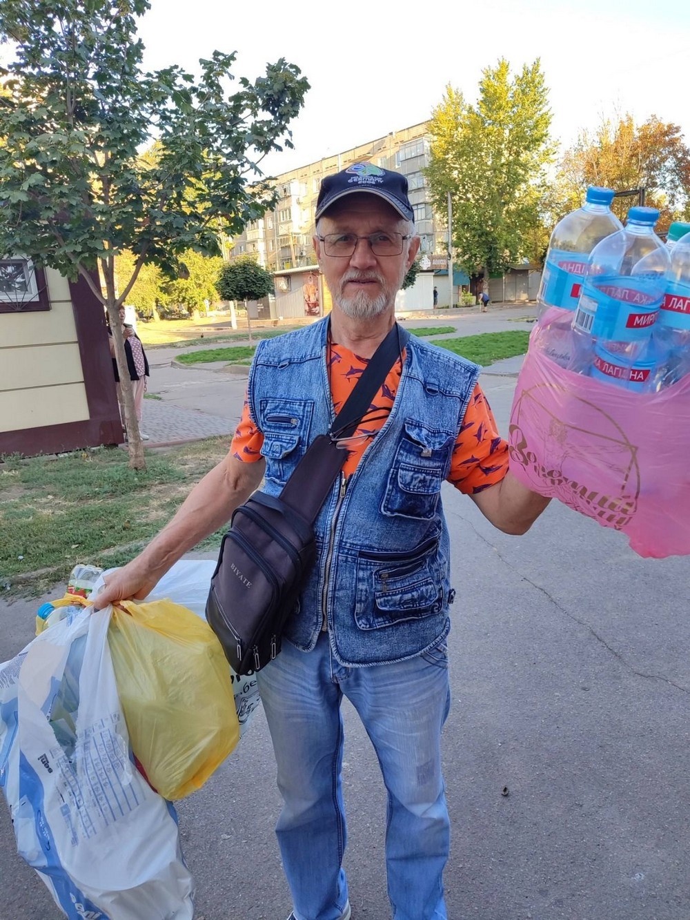 Незламні нікопольці перетворили сміття на 100 000 грн для ЗСУ – подробиці (фото, відео) Незламні нікопольці перетворили сміття на 100 000 грн для ЗСУ – подробиці (фото, відео)