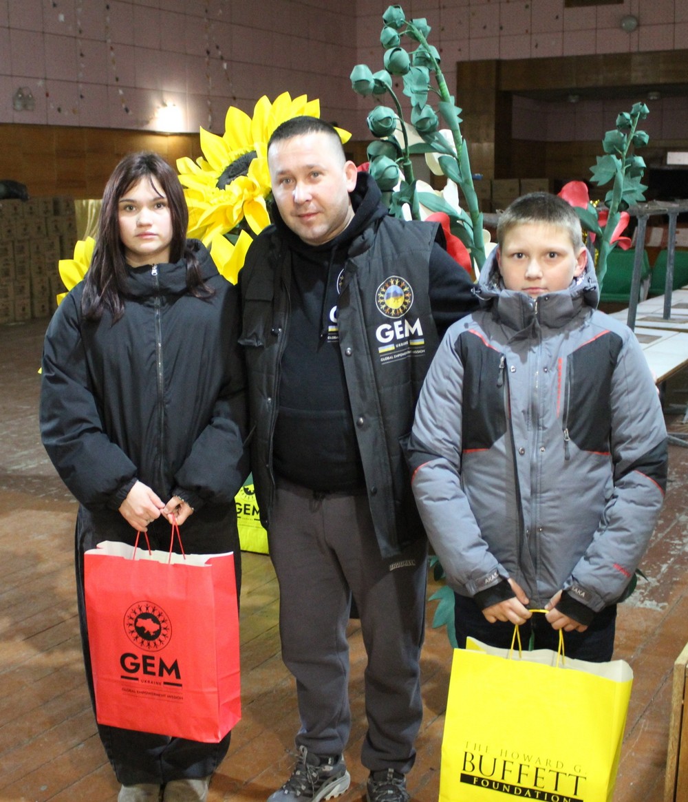 У Мозолевській громаді розпочато видачу новорічних подарунків дітям деяких категорій (фото)