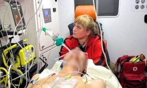 Над автівкою з пораненим висів дрон, а потім вдарив по ще одному авто: як медики Нікополя рятували людей під час ворожого «сафарі»