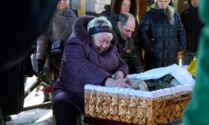 Помер через різке погіршення здоров’я: у Нікополі сьогодні провели в останню путь Захисника (фото)