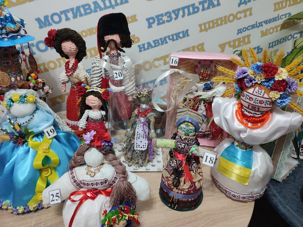 Ляльки миру у Нікополі