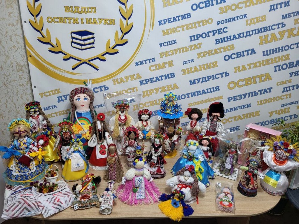 Ляльки миру у Нікополі