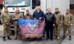 Благодійний центр з Нікопольщини передав рефрижератор DAF військовим (фото)