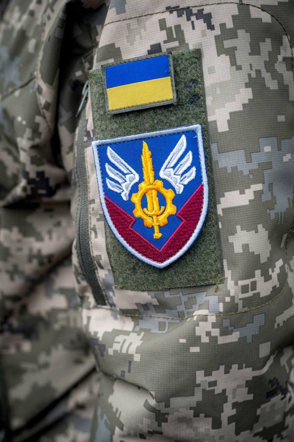 Благодійний центр з Нікопольщини передав рефрижератор DAF військовим (фото) 10 Благодійний центр з Нікопольщини передав рефрижератор DAF військовим (фото) 10