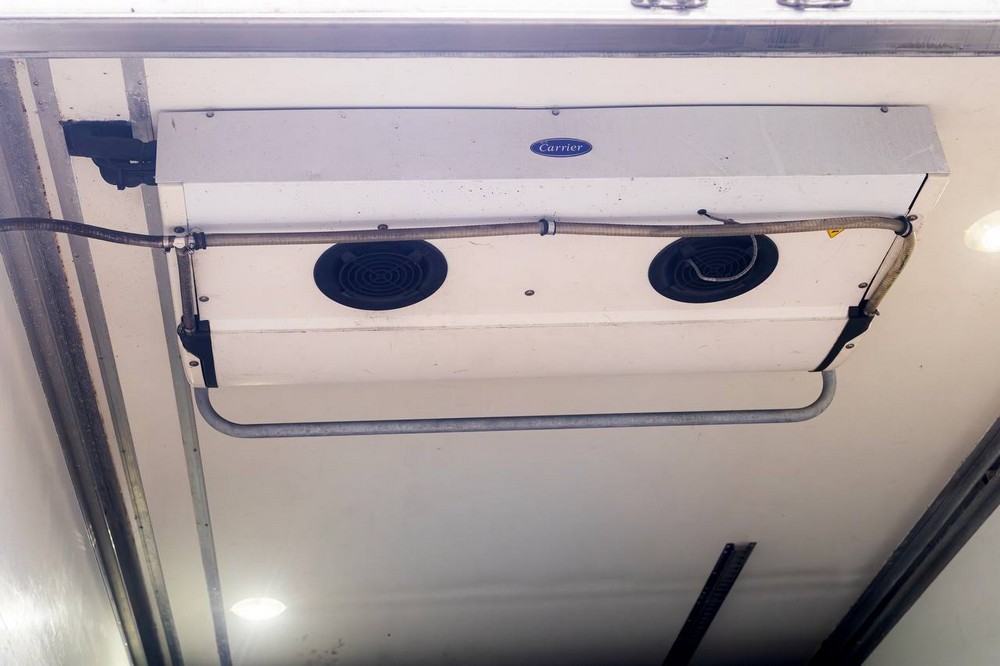 Благодійний центр з Нікопольщини передав рефрижератор DAF військовим (фото) 4 Благодійний центр з Нікопольщини передав рефрижератор DAF військовим (фото) 4