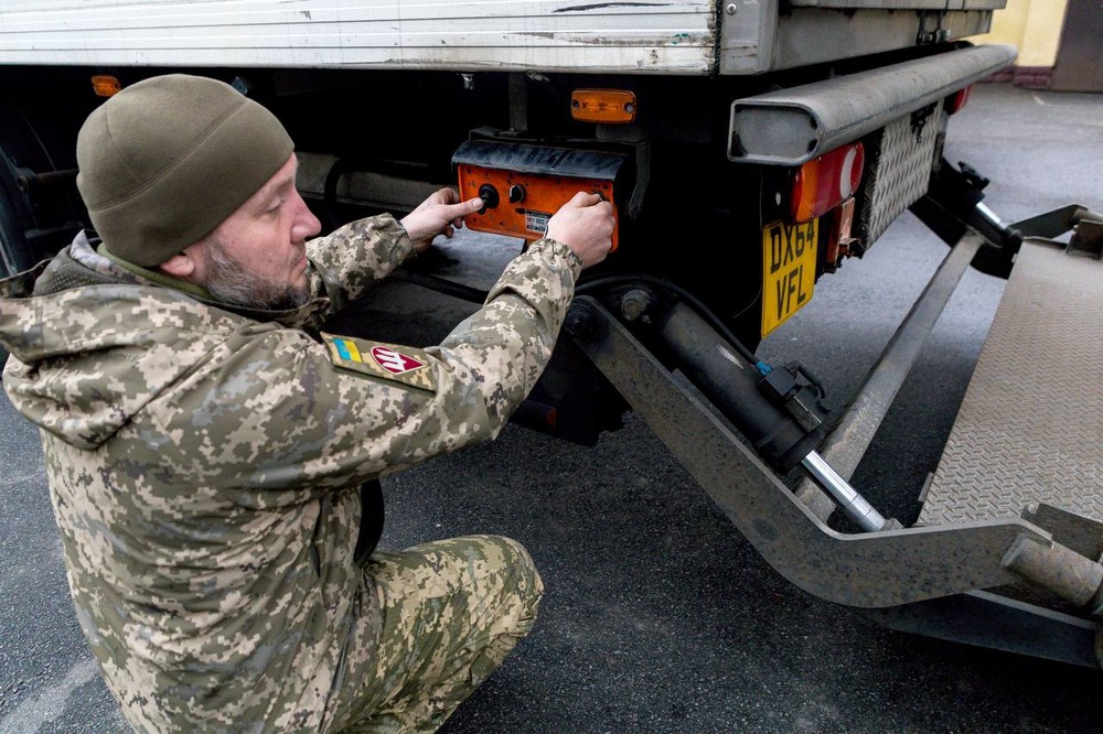 Благодійний центр з Нікопольщини передав рефрижератор DAF військовим (фото) 6 Благодійний центр з Нікопольщини передав рефрижератор DAF військовим (фото) 6
