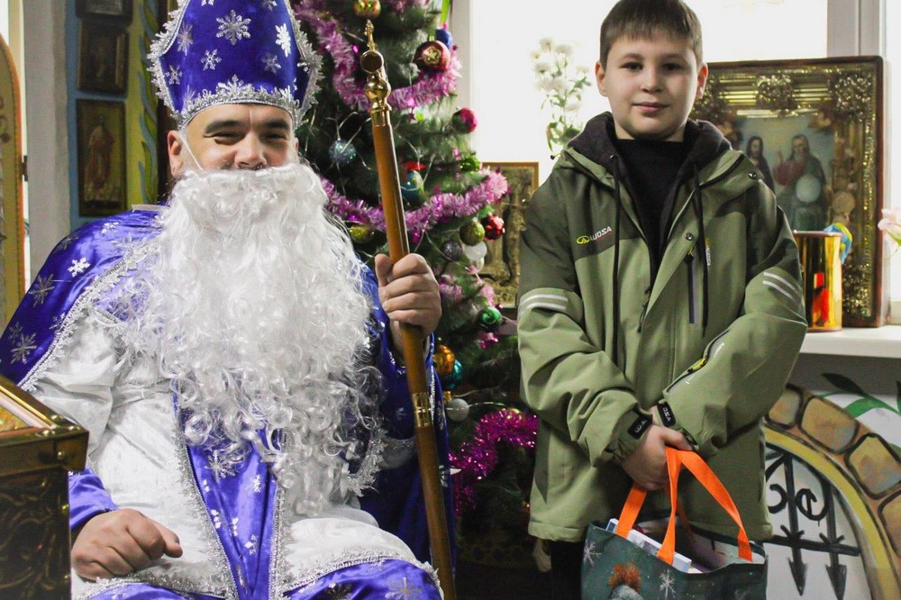 Діти незламного Нікополя отримали 100 подарунків від благодійників 5 Діти незламного Нікополя отримали 100 подарунків від благодійників 5