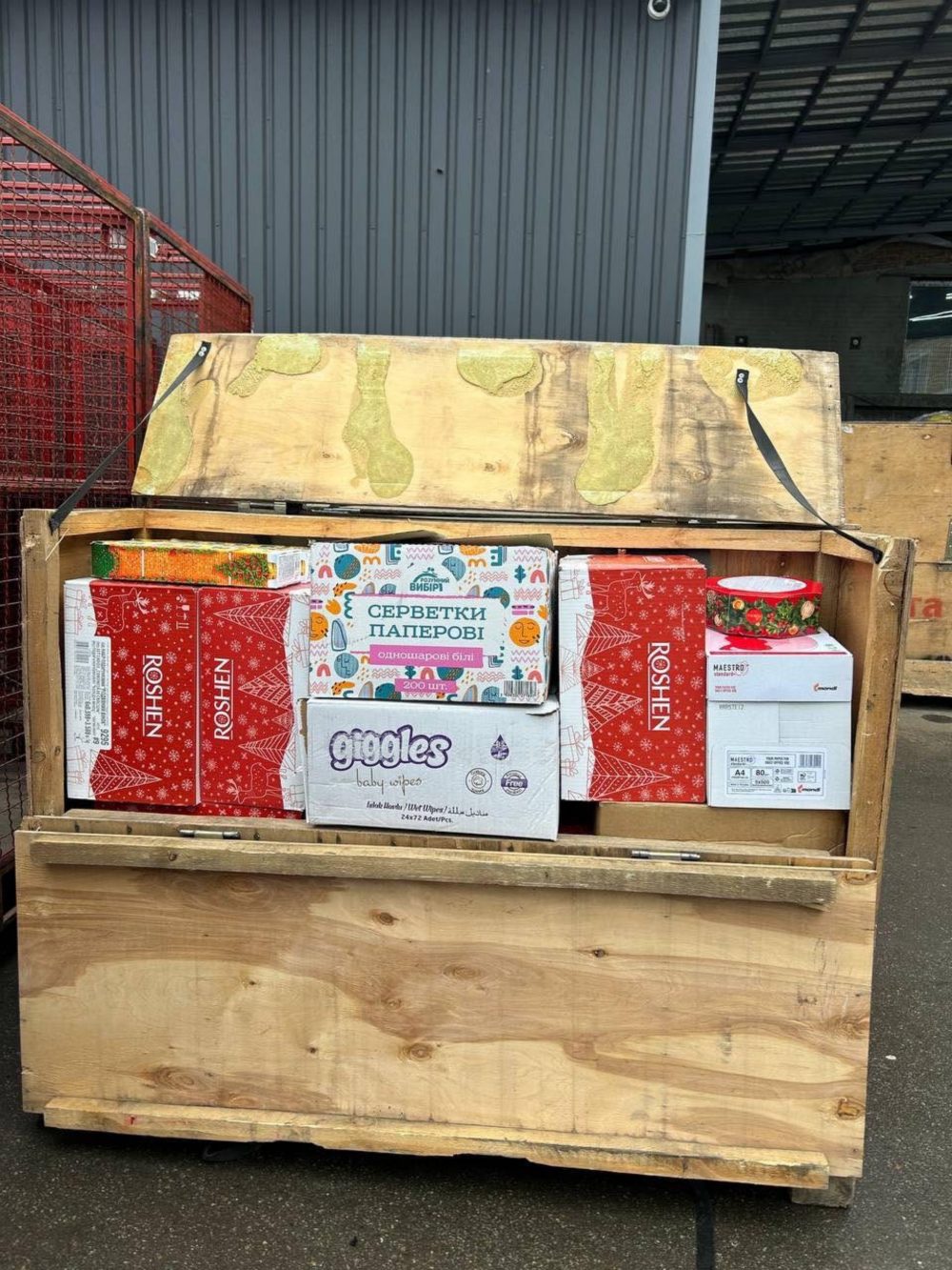 До дня Святого Миколая дитяча лікарня Нікополя отримала подарунки (фото) 3 До дня Святого Миколая дитяча лікарня Нікополя отримала подарунки (фото) 3