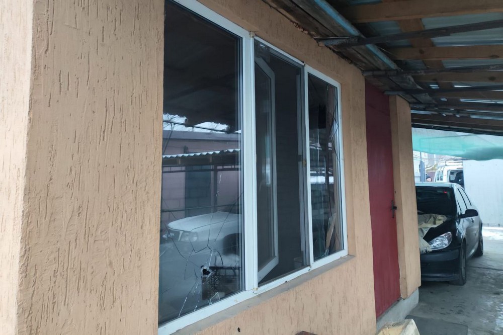 На Нікопольщині є загиблий і руйнування, ворог атакував також Синельниківщину, Криворіжжя та Павлоградський район (фото) 7