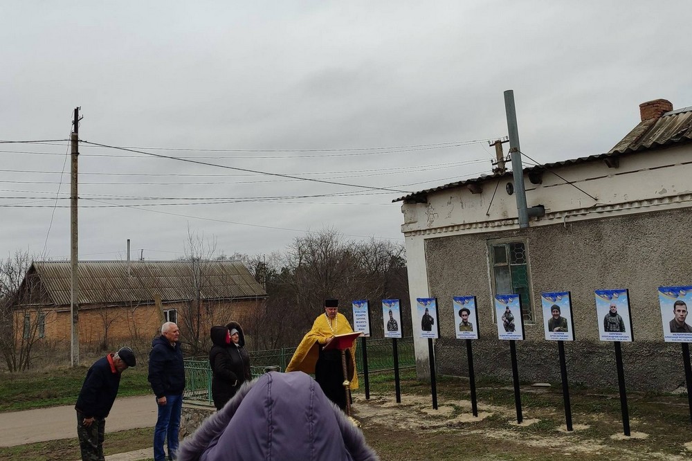 На Нікопольщині відкрили Алею Слави полеглих захисників На Нікопольщині відкрили Алею Слави полеглих захисників