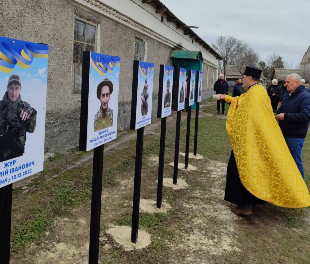 На Нікопольщині відкрили Алею Слави полеглих захисників 3 На Нікопольщині відкрили Алею Слави полеглих захисників 3